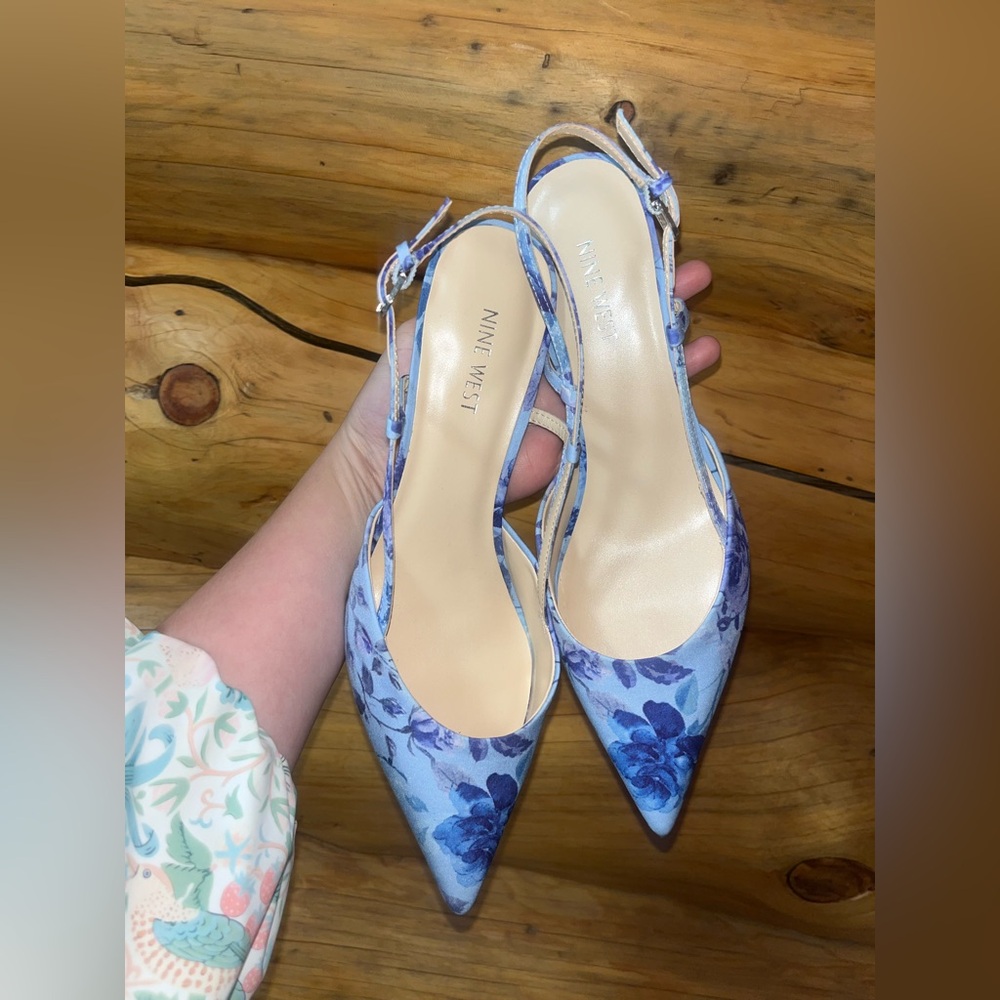 NWOT Nine West Blue Floral Heels - Picture 5 of 5